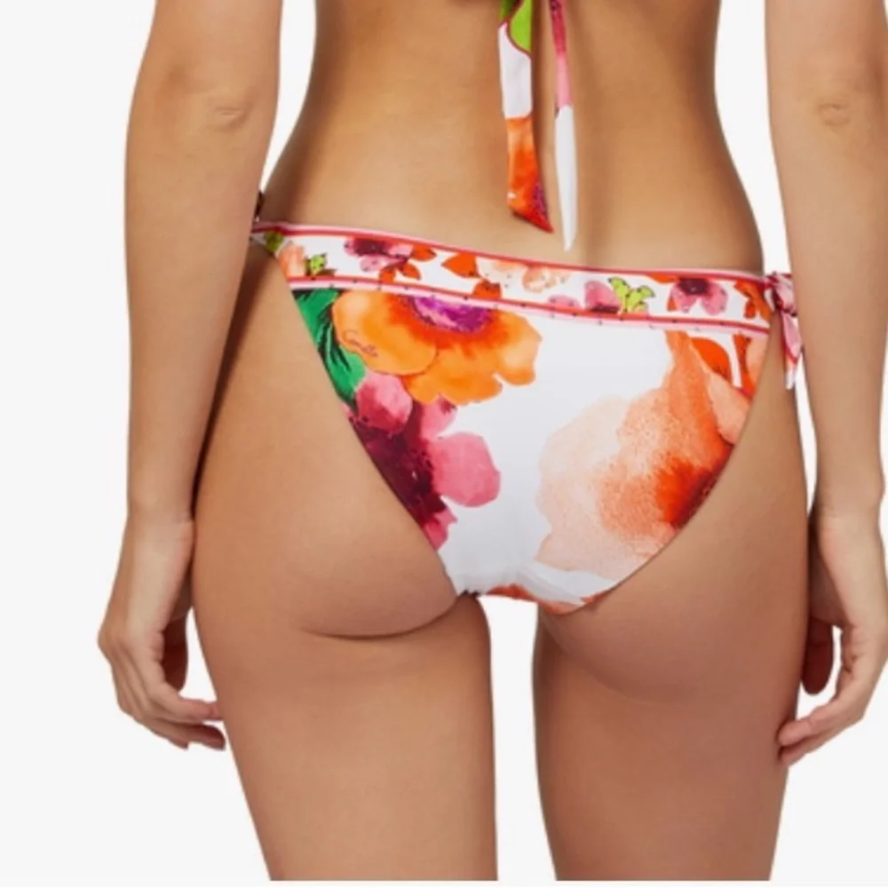 NWOT Camilla ring tie side bottoms
